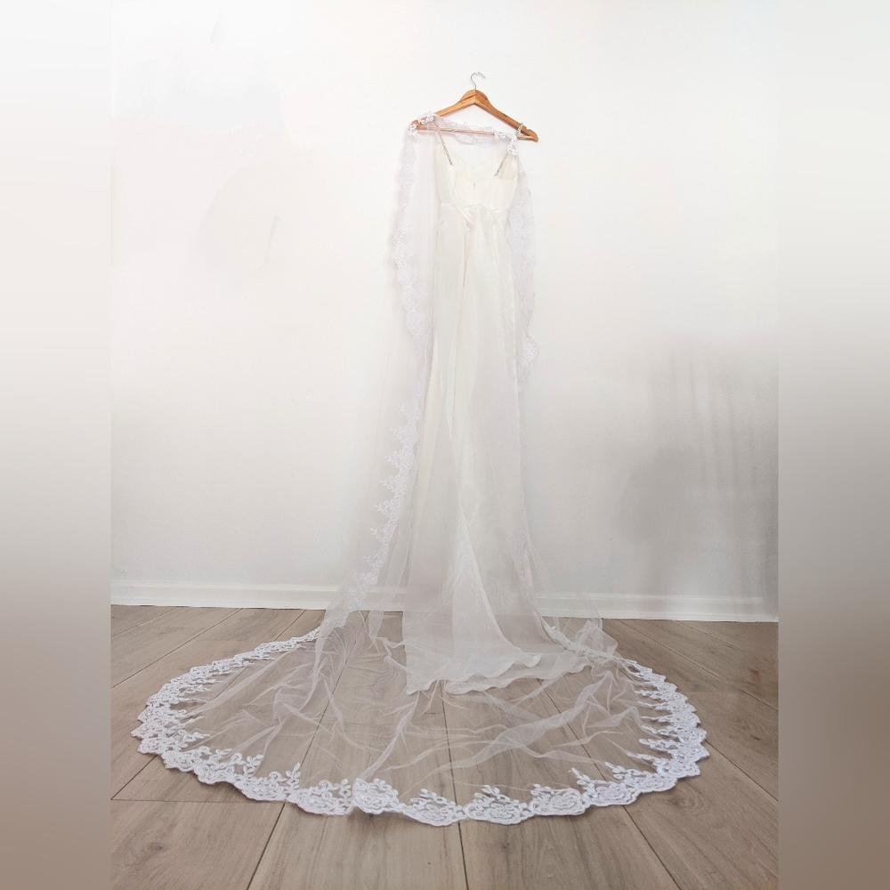 Wedding dress. Elegant. Romantic.